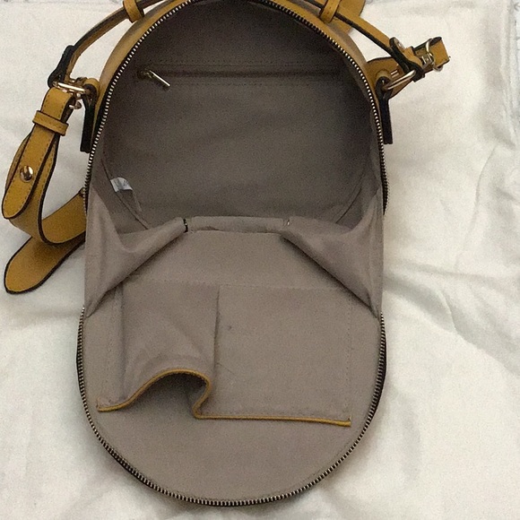 Mustard Purse - Picture 3 of 4